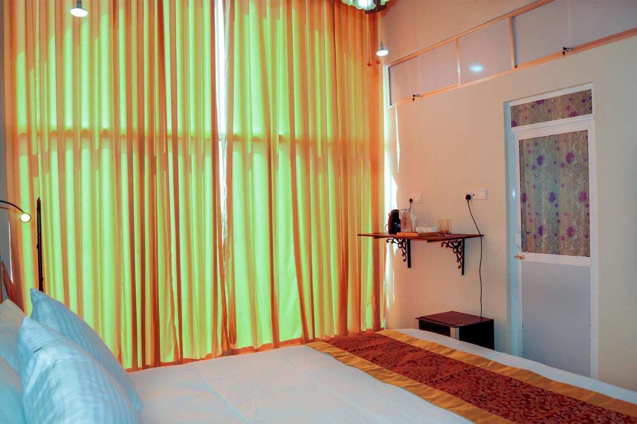 Woodycrest Hotel Trincomalee Luaran gambar