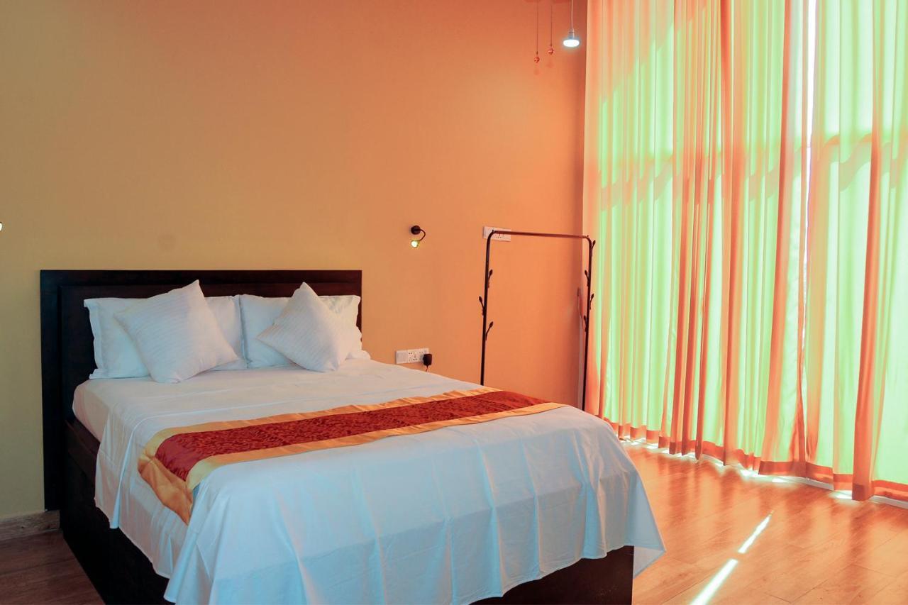 Woodycrest Hotel Trincomalee Luaran gambar