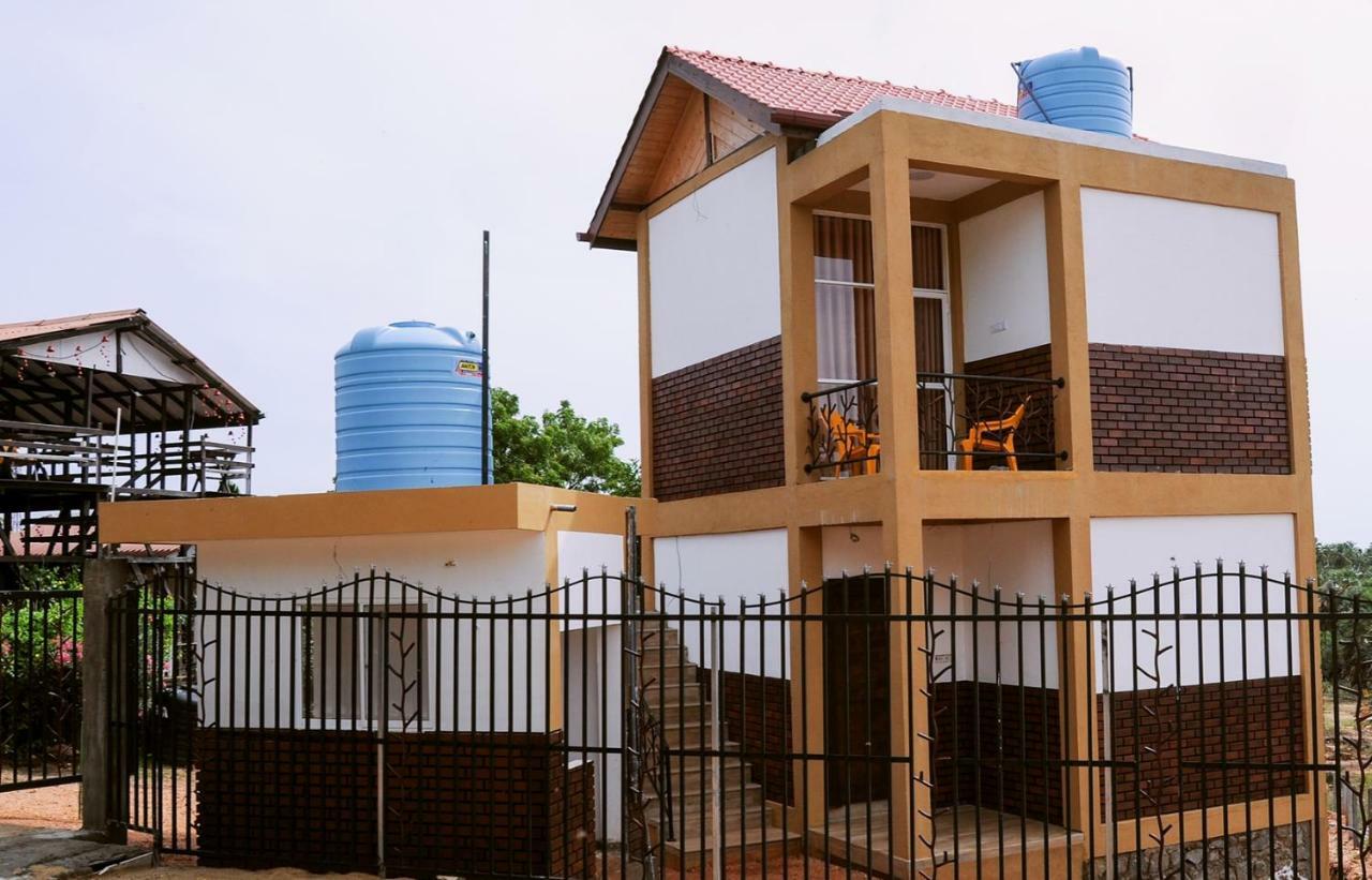 Woodycrest Hotel Trincomalee Luaran gambar