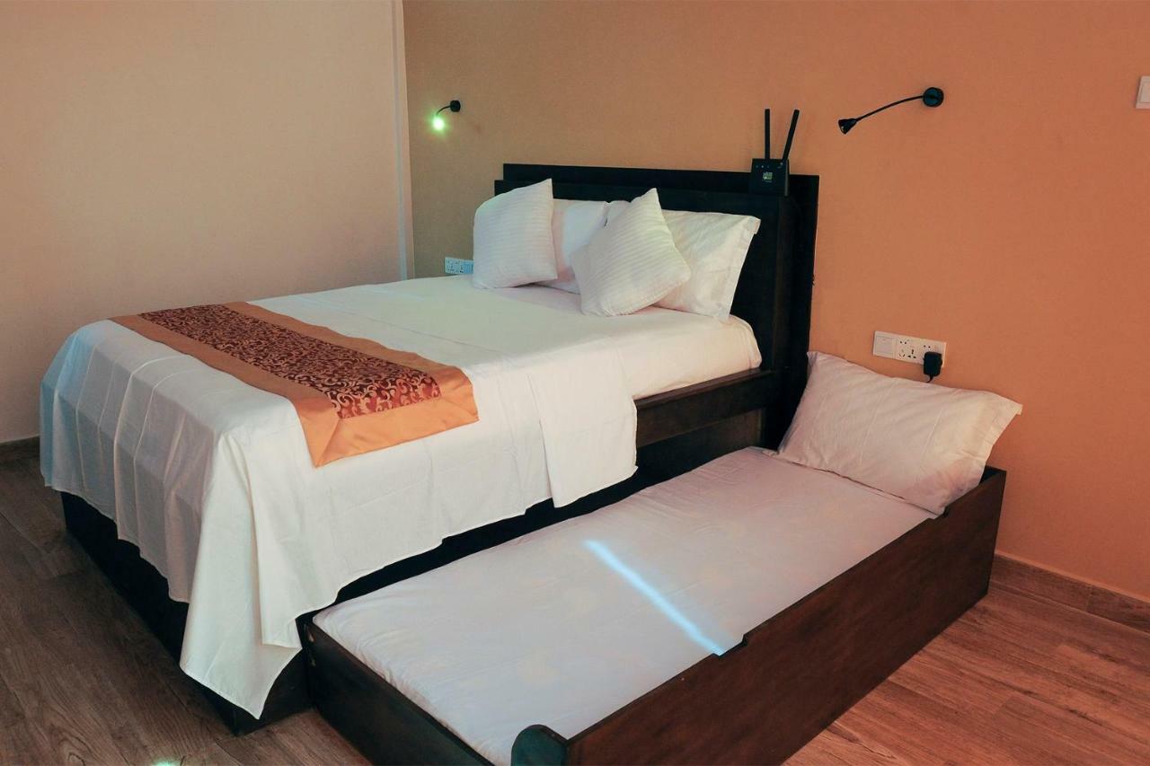 Woodycrest Hotel Trincomalee Luaran gambar