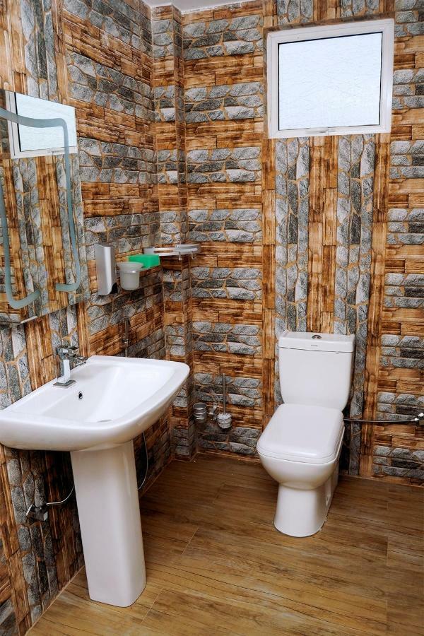 Woodycrest Hotel Trincomalee Luaran gambar